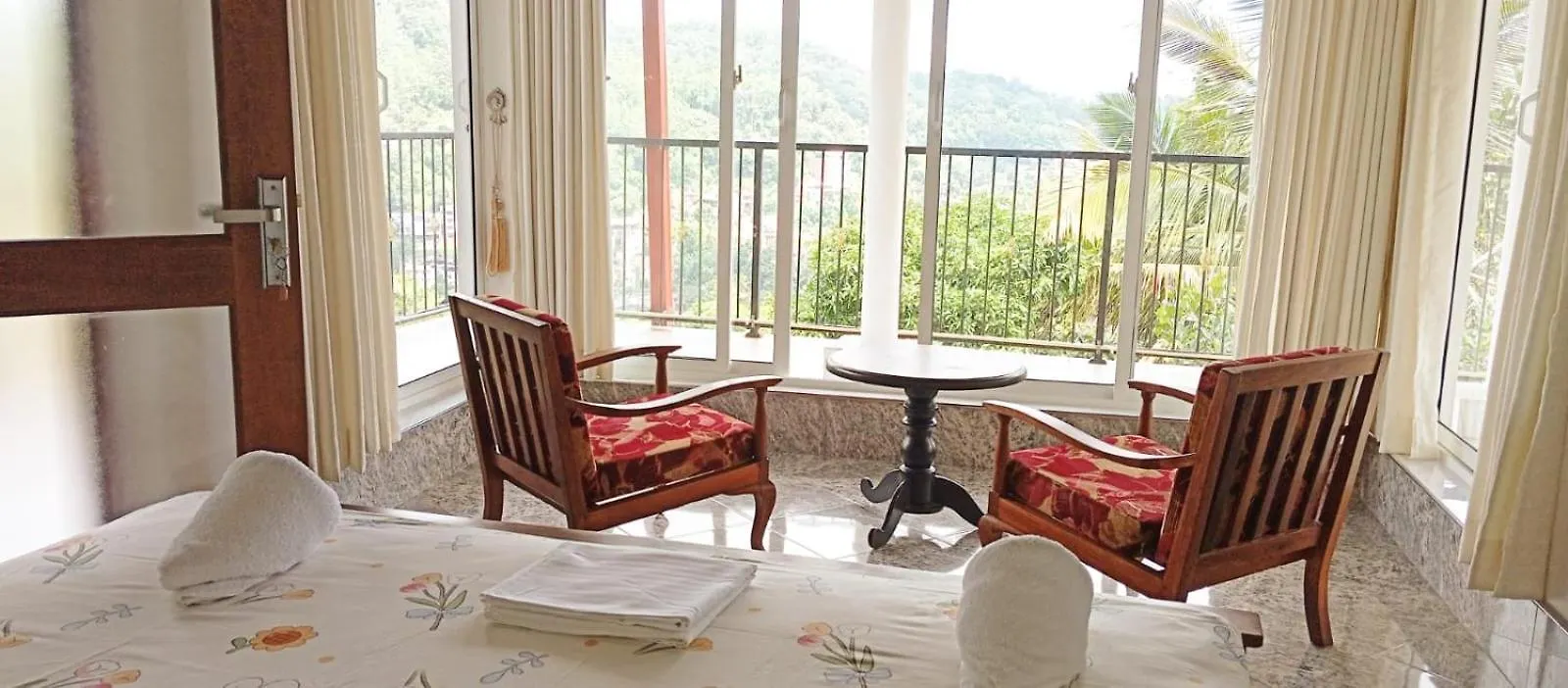 Kandyan View Homestay -Foreign Kandy